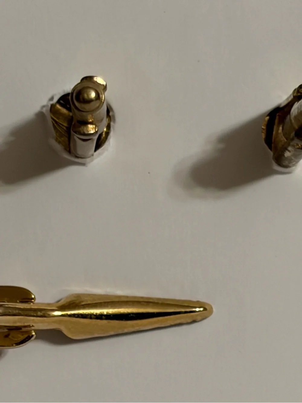 Gold and Black Men’s Cufflink and Tie Bar Set